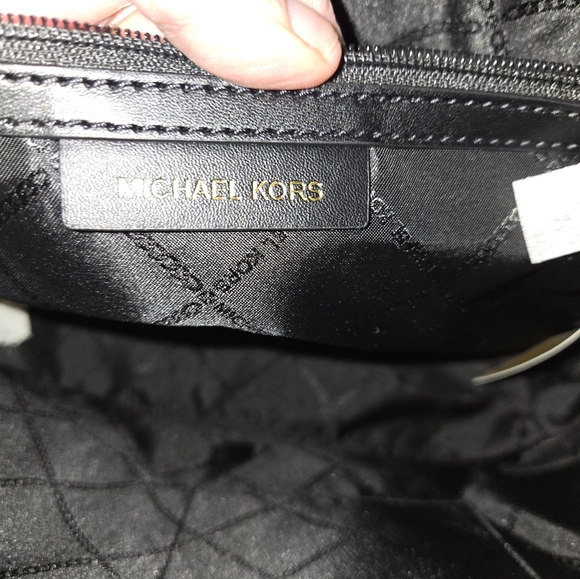 Michael Kors NWT Laney Tote - Picture 7 of 7